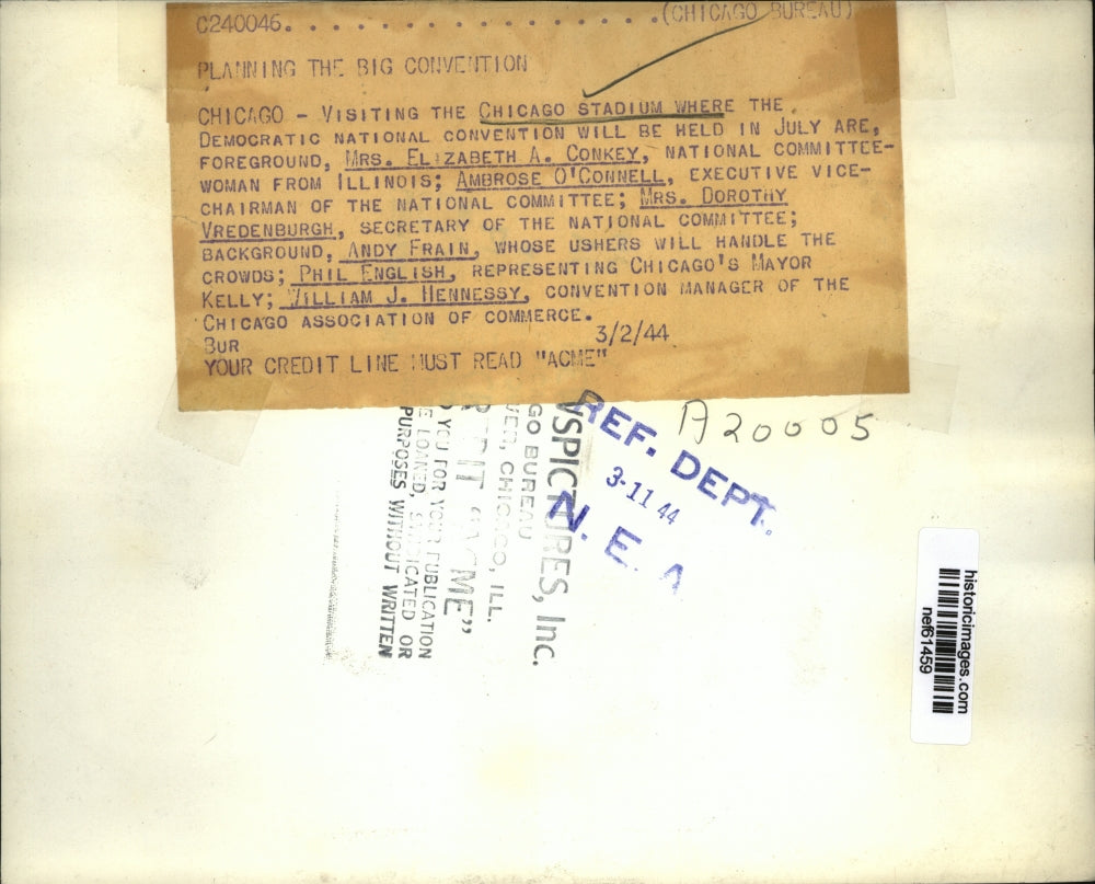 1944 Press Photo Democratic National Committee Members Visit Chicago Stadium