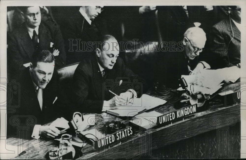 1953 Press Photo Henry Cabot Lodge address at the Main Political Committee