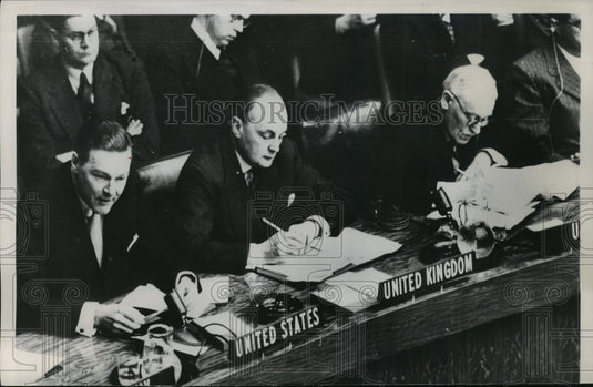 1953 Press Photo Henry Cabot Lodge address at the Main Political Committee