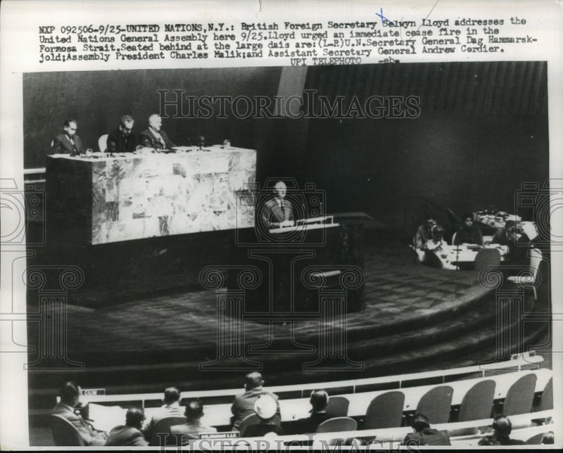 Load image into Gallery viewer, 1958 Press Photo Selwyn Lloyd Addresses United Nations General Assembly
