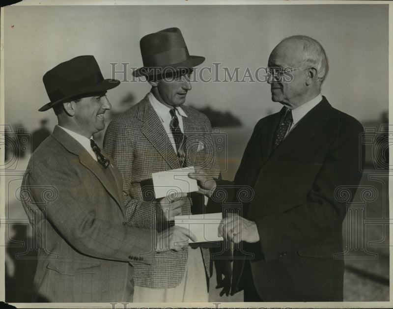 Load image into Gallery viewer, 1934 Press Photo Rep. Allen T.Treadway of Mass. awarded winners of South Scotch
