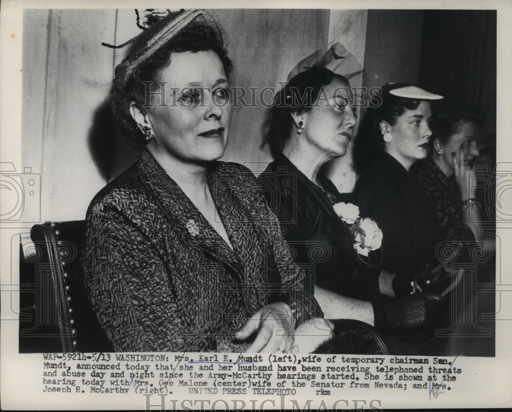 1954 Press Photo Mrs Earl Mundt in Senator Joseph McCarthy Hearings, Washington