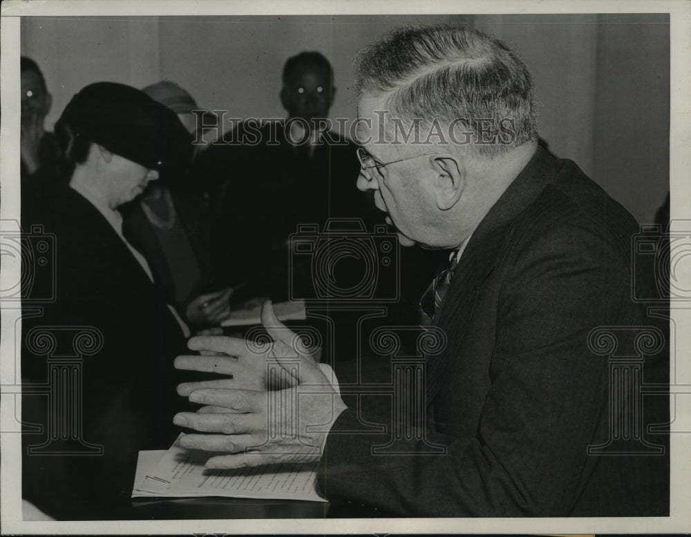 1938 Press Photo Harold Ickes in Press Conference on Civil Liberties Union