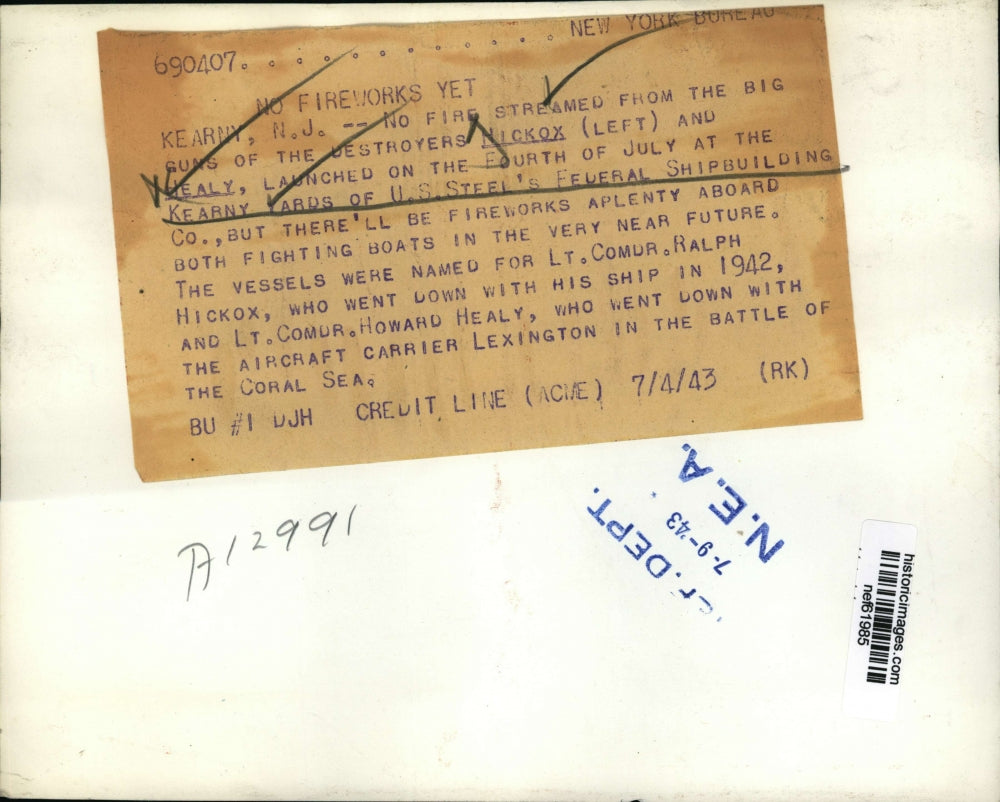 1943 Press Photo Destroyers Hickox and Healy launched at Kearny Yards