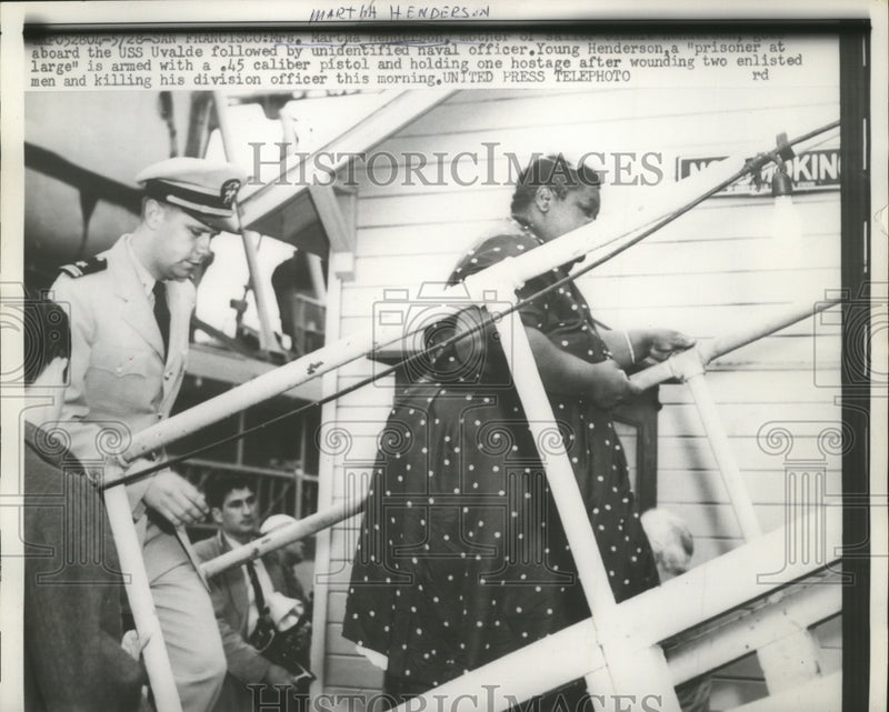 Load image into Gallery viewer, 1957 Press Photo Martha Henderson Boards USS Uvalde - nef62373
