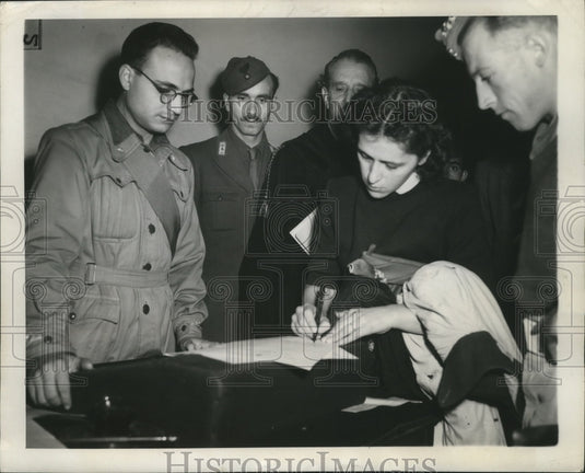 1945 Press Photo Ritz Zucca Sentenced to Prison, Rome, Italy- Historic Images