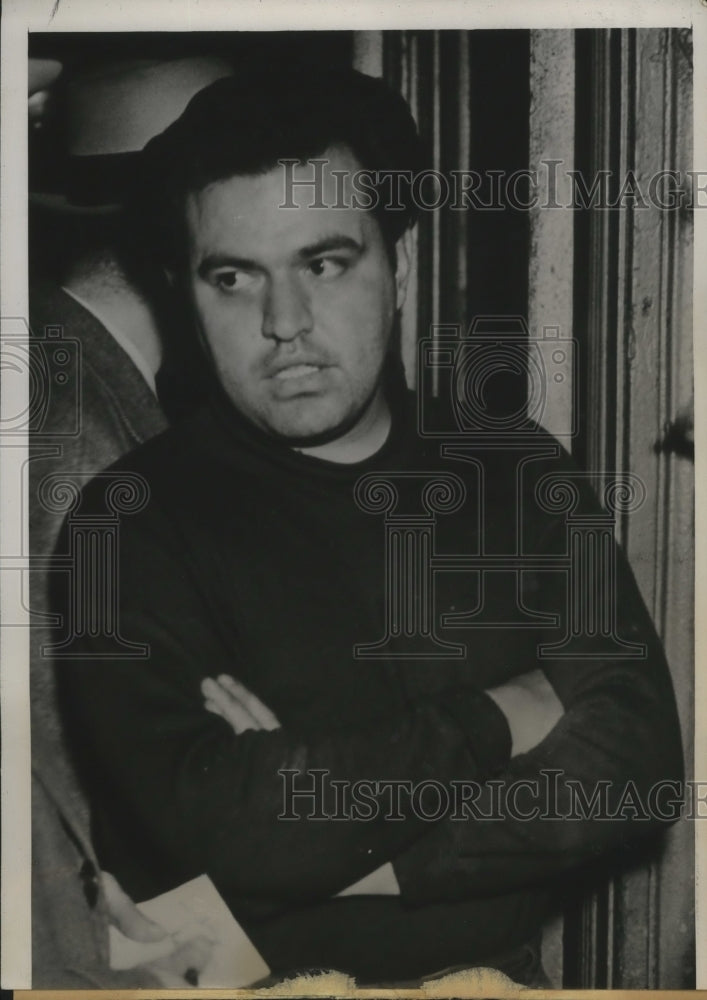 Load image into Gallery viewer, 1938 Press Photo Louis Ersing claims to be the father of twins - nef62464
