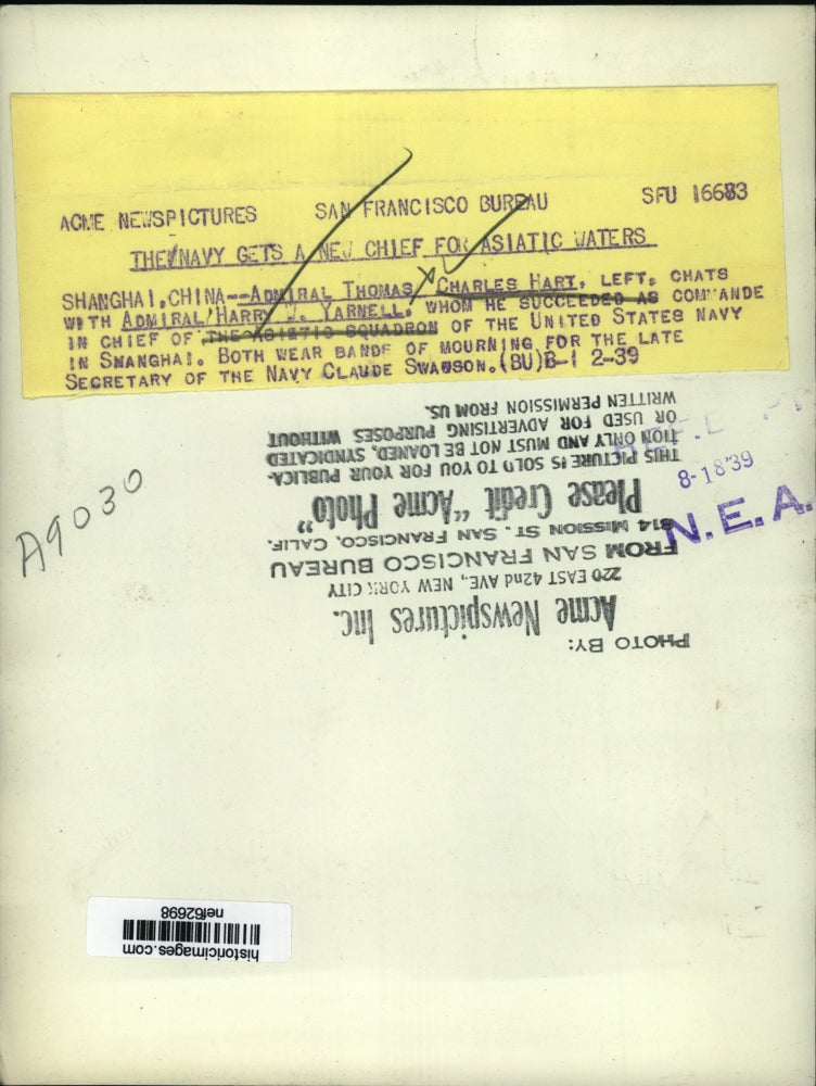 1939 Press Photo Charles Hart chats with Harry W. Yarnell - nef62698