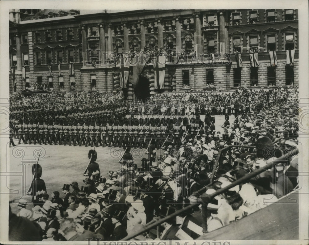 1933 Press Photo Horse Guards Trooping the Colors Ceremony, London, England