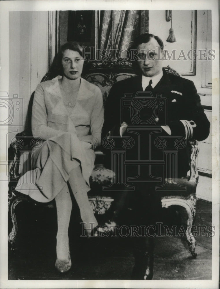 Load image into Gallery viewer, 1940 Press Photo Princess Caroline Mathilde Gives Birth to Son w/ Prince Knud

