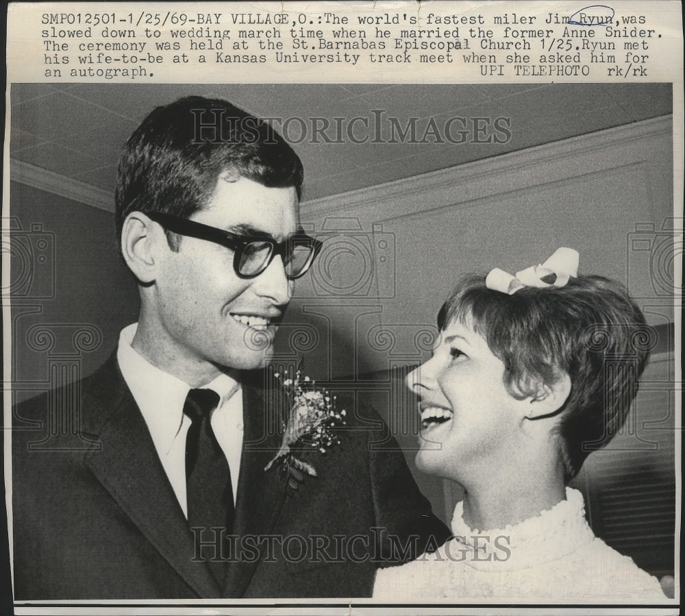 1969 Press Photo World's Fastest Miler Jim Ryun Marries Former Annie Snider - Historic Images