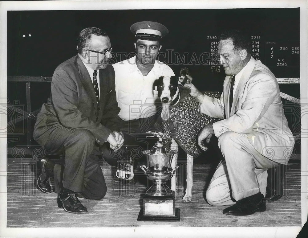 1958 Press Photo Charles Beaupre Presented The Derby Trophy To J.B. Cohen- Historic Images