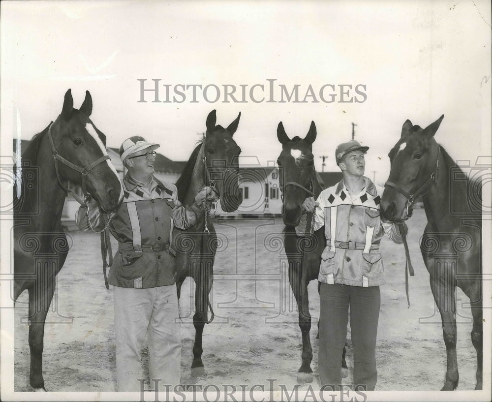 1961 Press Photo Horses And Handlers At The Rockingham Park - nef63565