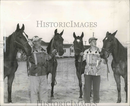 1961 Press Photo Horses And Handlers At The Rockingham Park - nef63565
