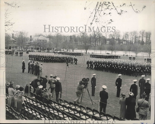 1940 Press Photo Midshipman at the U.S. Naval Academy passing in review