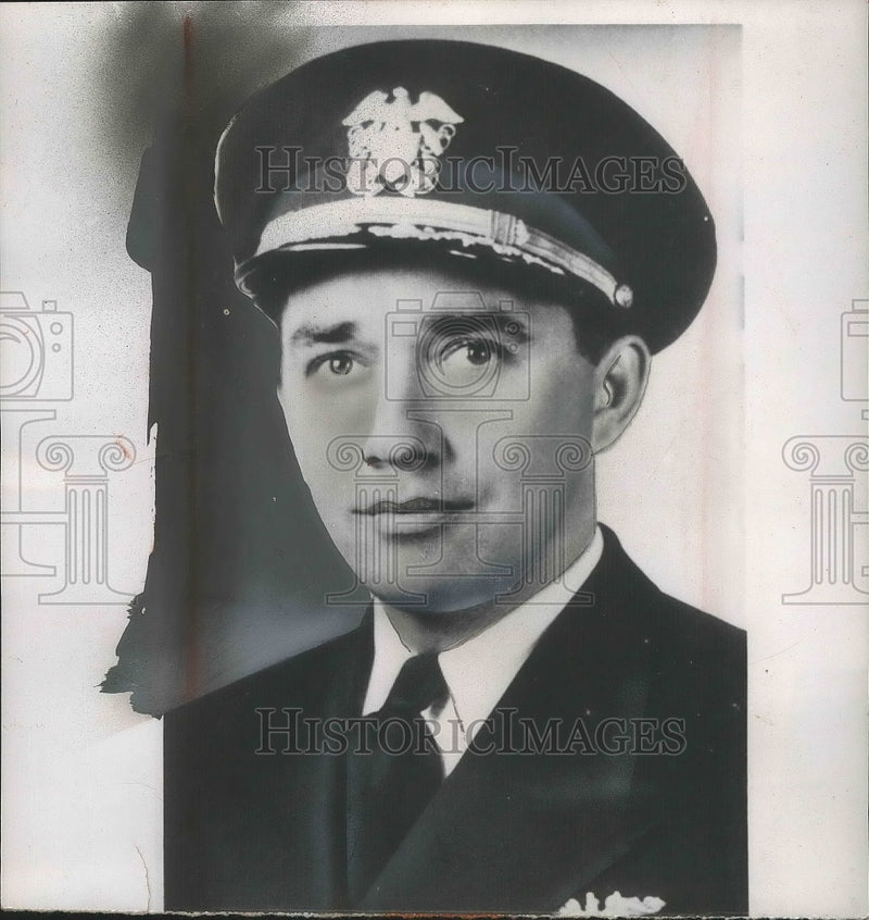 Load image into Gallery viewer, 1953 Press Photo Commander Eugene Parks Wilkinson, U.S. Navy - nef64135
