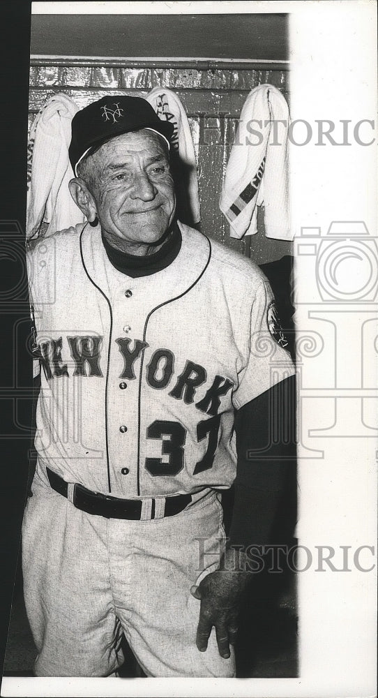 1965 Press Photo Casey Stengel of New York Yankees Baseball - nef64330