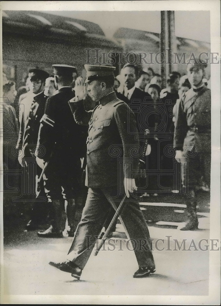 Load image into Gallery viewer, 1935 Press Photo Field Marshall Prince Kan-In at Tokyo Railroad Station
