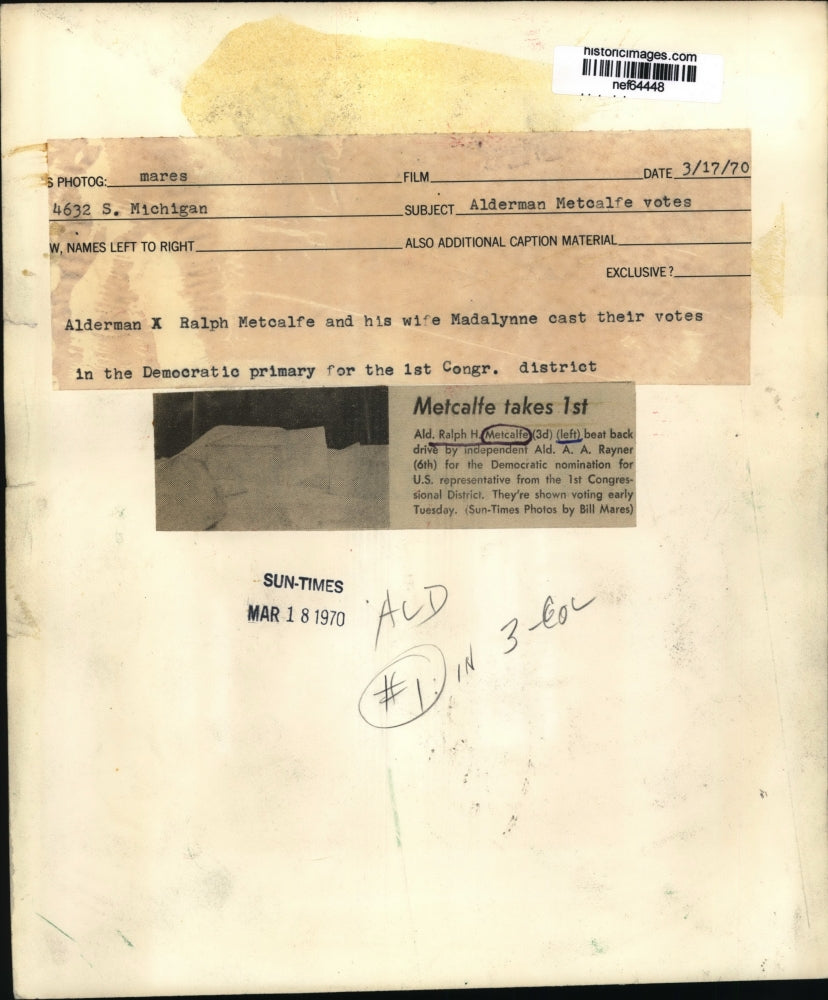 1970 Press Photo Ralph Metcalfe & Wife Cast 1st Congressional Primary Votes