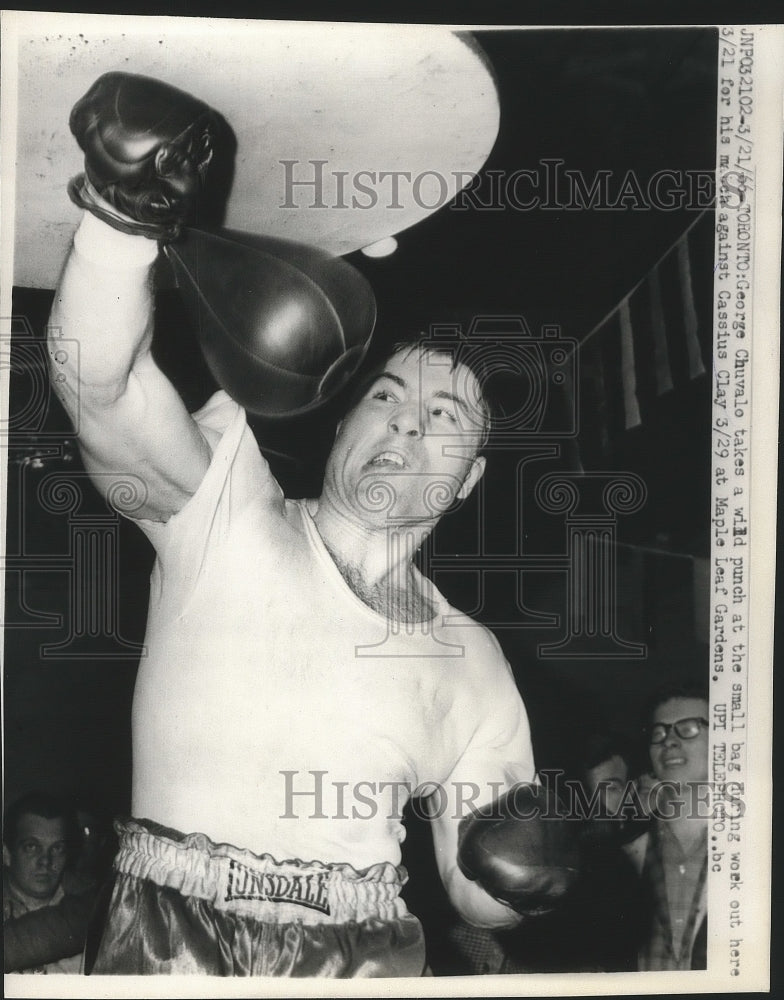 1966 Press Photo George Chuvalo during a work out for his match - nef64465