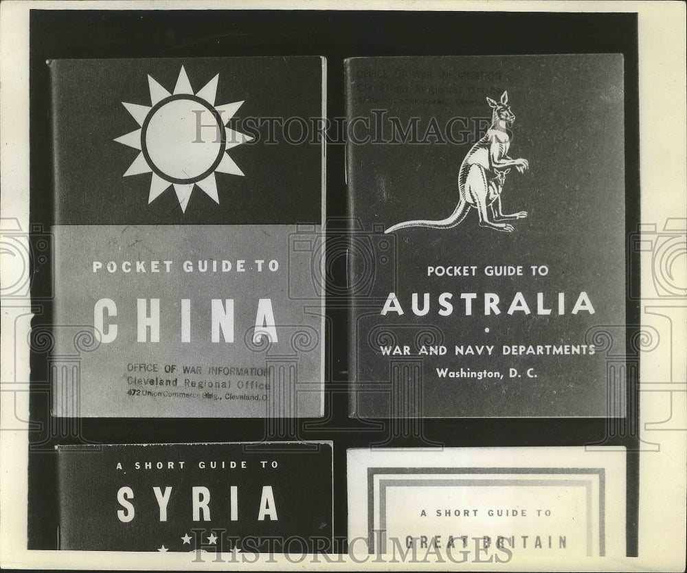 1943 Press Photo United States Army Guide Book - nef64531