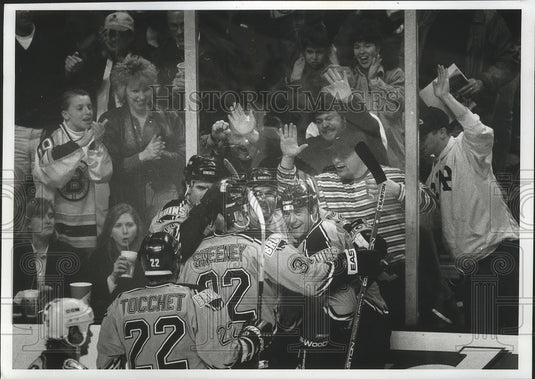 Undated Press Photo Adam Oates Goal Celebration - nef64554