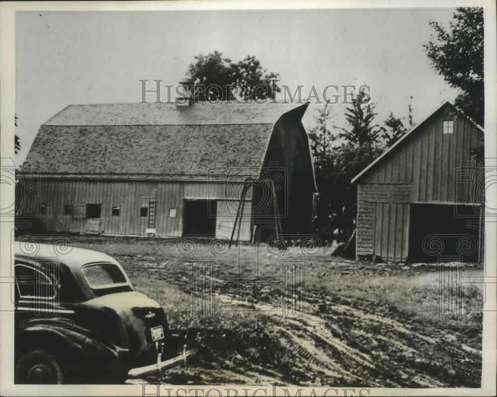 1939 Press Photo Two of the Barns on the 388-Acre Farm Leased by Harry L Hopkins