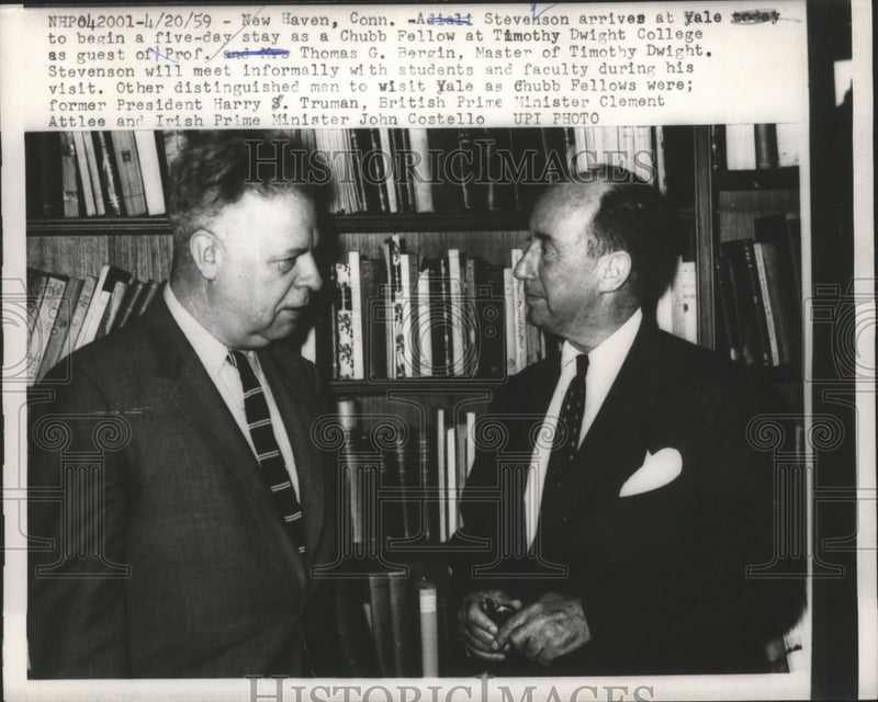 Load image into Gallery viewer, 1959 Press Photo Adali Stevenson Arrives at Yale to Begin 5-Day Stay at College
