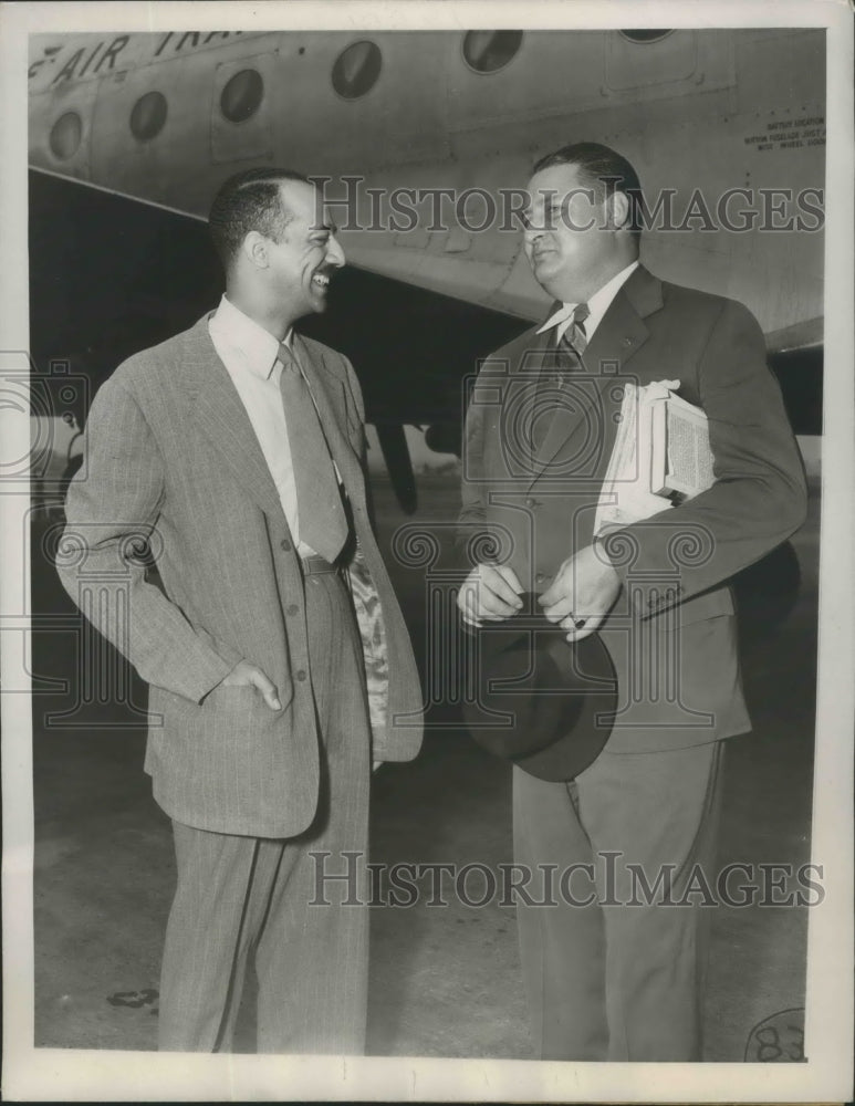 1946 Press Photo Gov William H Hastie Chats With James A. Krug Secty of Interior- Historic Images