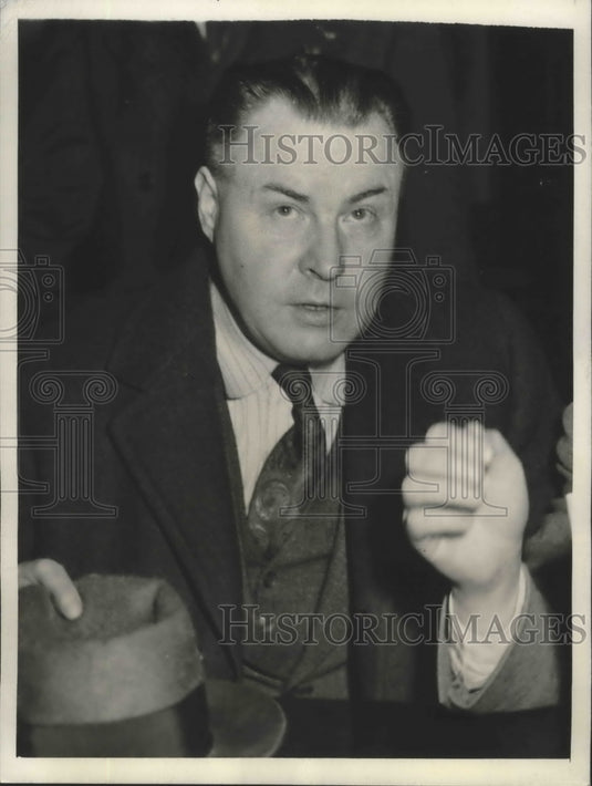 1943 Press Photo Frank Smith Arrested with 2 Other Men & Charged In Conspiracy
