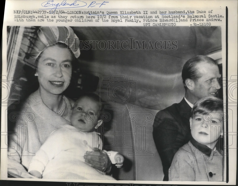 1964 Press Photo Queen Elizabeth II &amp; Husband Duke of Edinburgh After Vacation- Historic Images