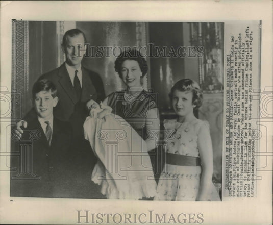1960 Press Photo Queen Elizabeth with Family After Announcing Prince Andrew- Historic Images