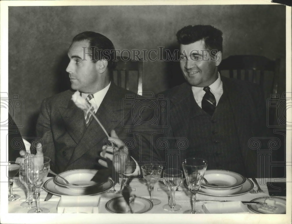 1940 Press Photo Luke Sewall and John Bassler, American Baseball Player