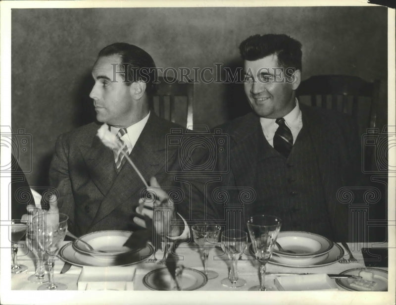 Load image into Gallery viewer, 1940 Press Photo Luke Sewall and John Bassler, American Baseball Player
