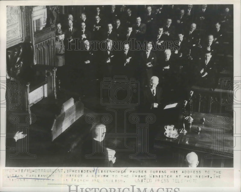 Load image into Gallery viewer, 1953 Press Photo President Eisenhower Pauses During His Address - nef66475
