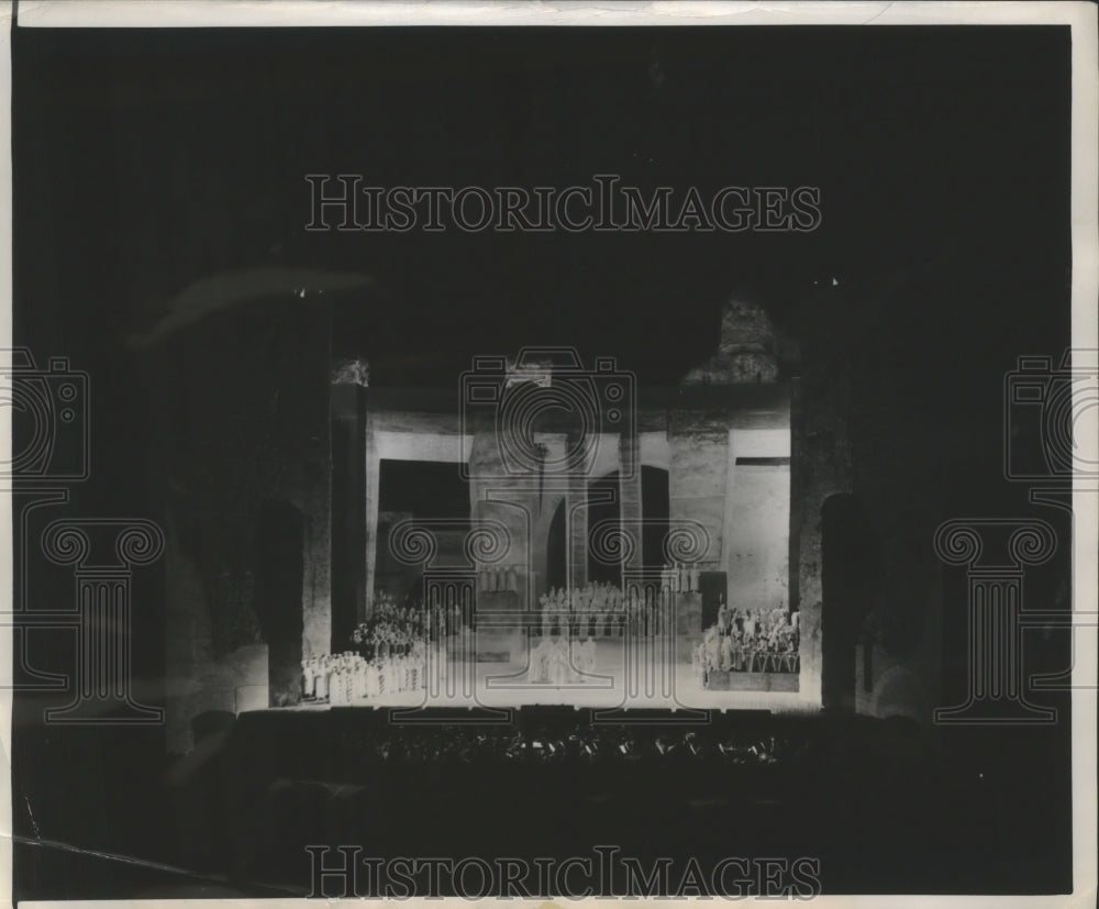1949 Press Photo Hundreds of Artists Are on Stage During Scene 2nd Act of Aida
