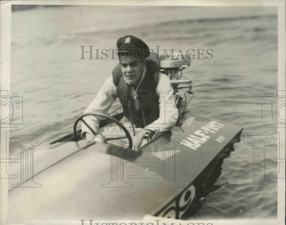 1933 Press Photo Tommy Tyson Seen Here After He Had Established New Record
