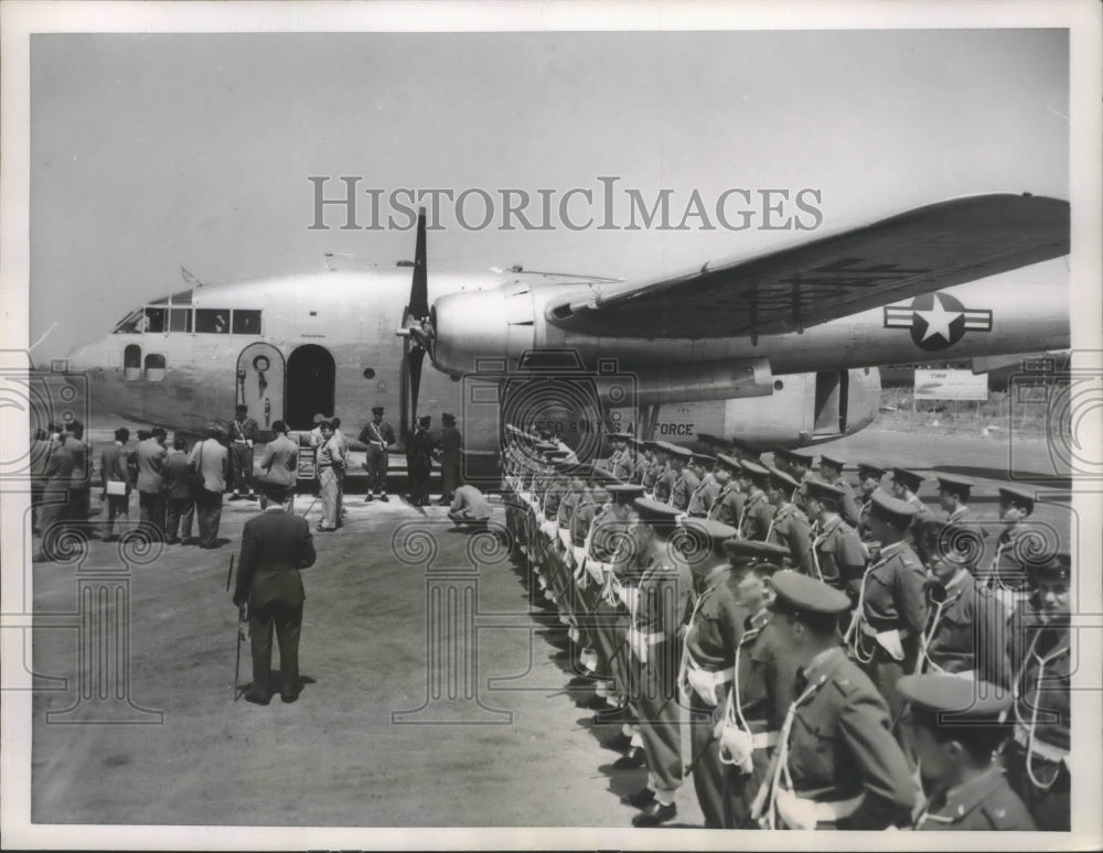 1953 Press Photo Italian Air Force Guards Stand at Attention at Champion Airport