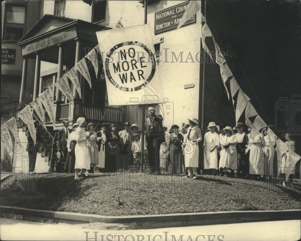 1922 Press Photo Raising the No More War at the Natl.Council for Reduction - Historic Images