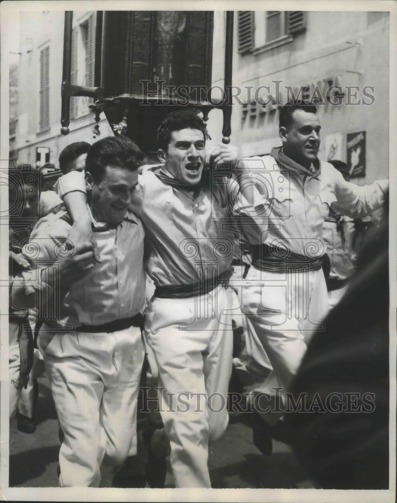 1959 Press Photo St.Ubaldo races by members at Gabble Italy - nef67465