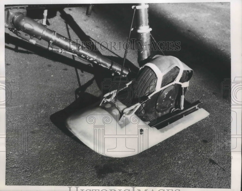 1956 Press Photo Gear Designed to Help with Landing of Helicopters on Surfaces- Historic Images