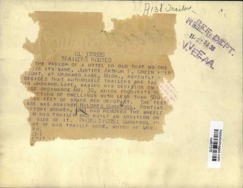 Load image into Gallery viewer, 1936 Press Photo Parlor of a Hotel so Old That No One Knows its Name - nef67576

