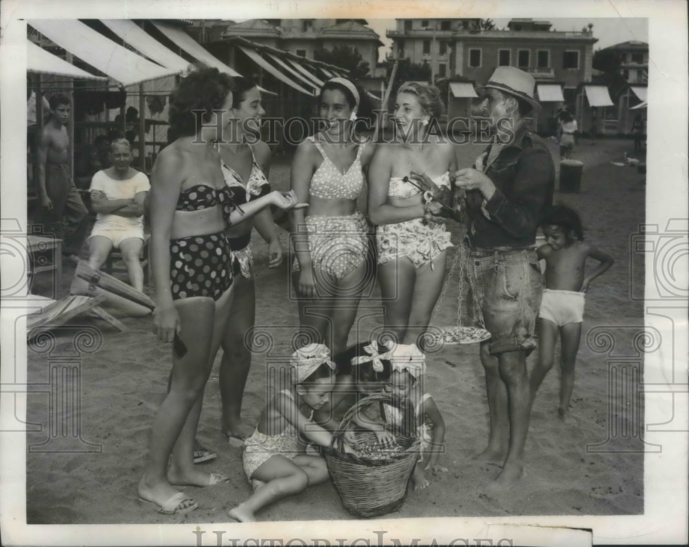 1947 Press Photo Holiday Ancient Romans Feasted Ceasar Augustus Birthday- Historic Images