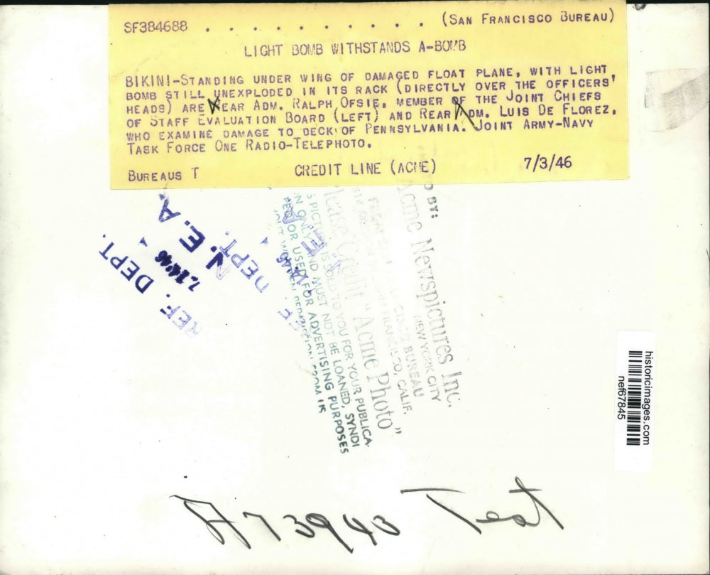 1946 Press Photo Officials Examine Damage to Deck of Pennsylvania - nef67845