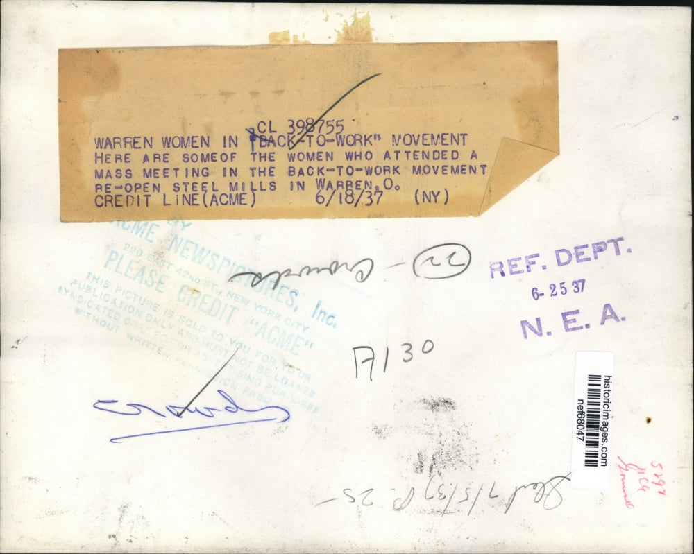 1937 Press Photo Women attend a Mass meeting in back to back movement in Warren