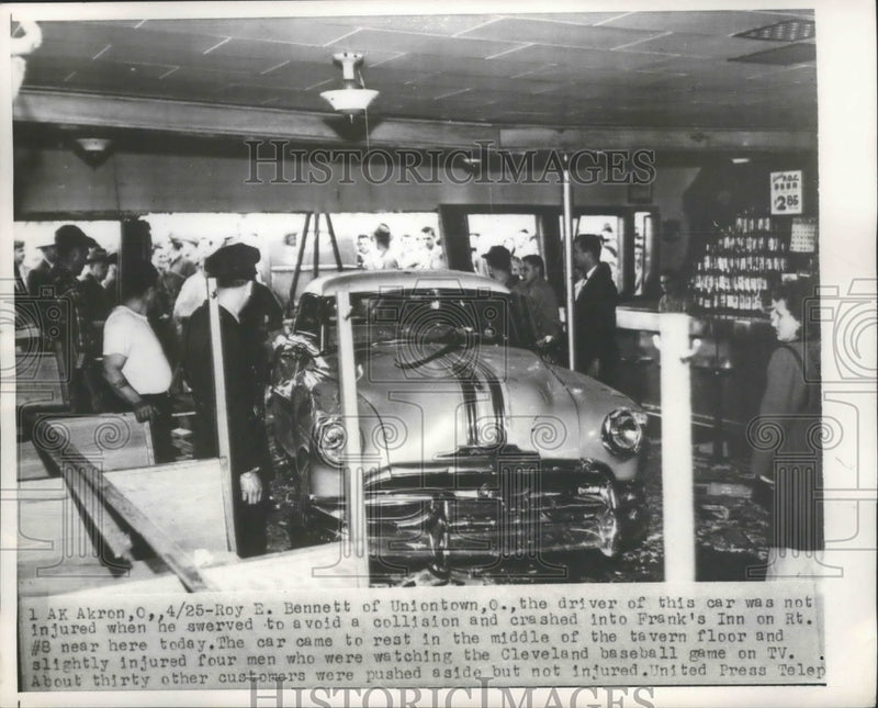 Load image into Gallery viewer, 1953 Press Photo Roy Bennett Auto crashed into Frank's Inn on Akron Ohio
