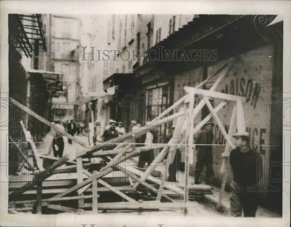 1935 Press Photo Workers of Great French Naval Port of Toulon Milled protest- Historic Images