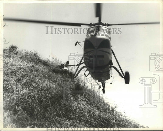 1959 Press Photo Sikorsky S-58 found a landing plane on Puerto Rico's Terrain