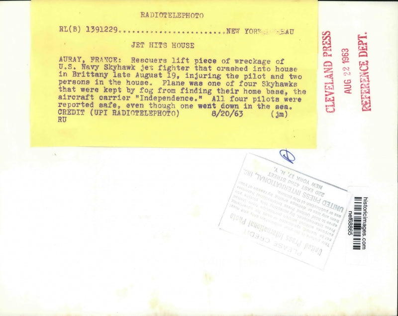 Load image into Gallery viewer, 1963 Press Photo Rescuers life piece of wreckage of U.S Navy Skyhawk Jet Fighter
