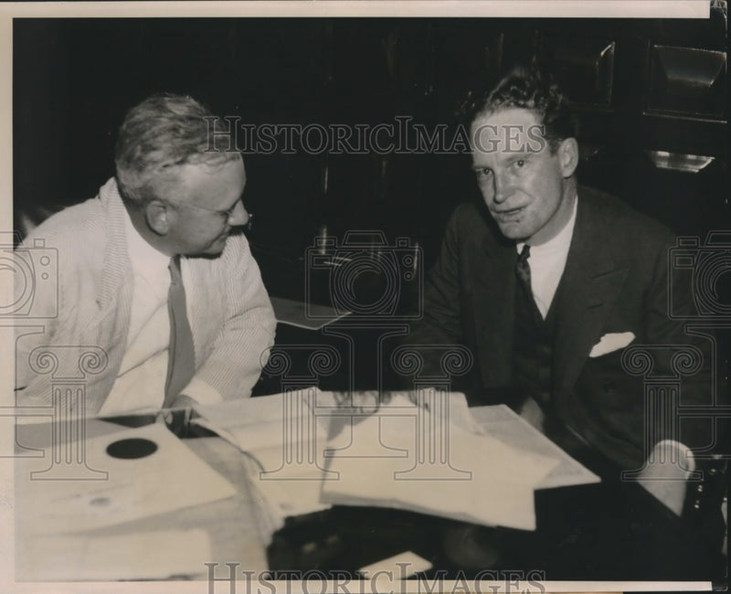 Load image into Gallery viewer, 1936 Press Photo Gov Alfred Landon, John Hamilton At Republican Convention
